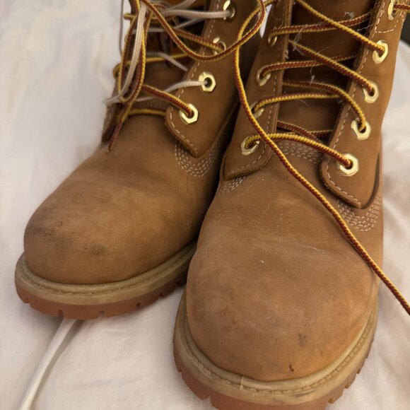 Women's Timberland® Premium 6-Inch Waterproof Boot - Size 8 - Picture 3 of 7